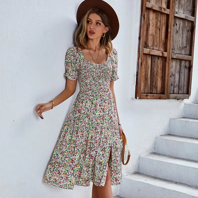 Strandkleid mit Blumenmuster und gesmokten Ärmeln, V-Ausschnitt, Mini, lange Ärmel